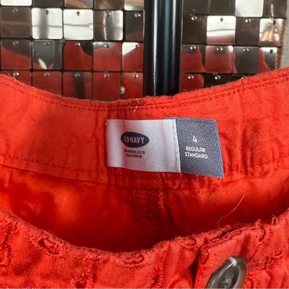 Old Navy Coral Size 4 Regular Lace Eyelet Cut Bermuda Style Shorts WAIST 16 - Picture 7 of 10